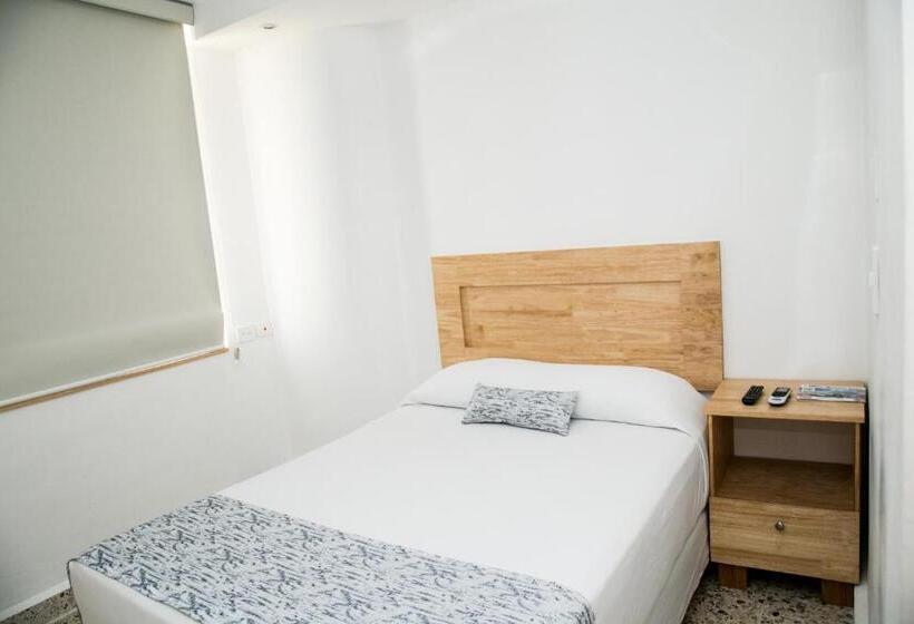 Quarto Estandar, Booking 500