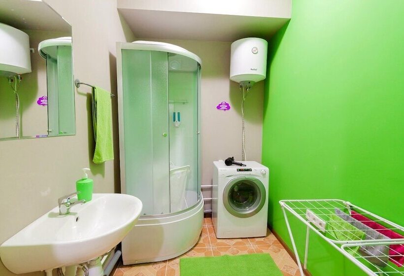 共用房间的床, Wiki Hostels