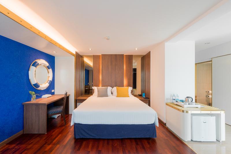 Люкс Вид на Море, A One The Royal Cruise Hotel Pattaya   Sha Extra Plus