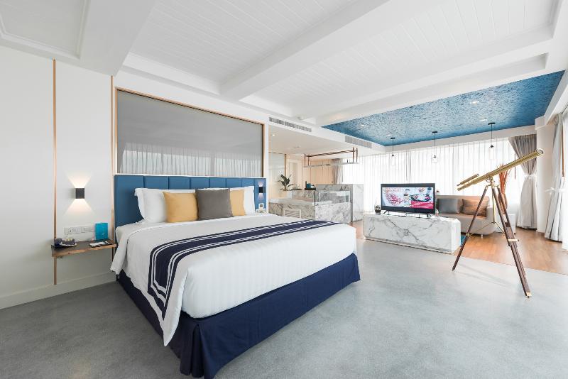 Люкс Вид на Море, A One The Royal Cruise Hotel Pattaya   Sha Extra Plus