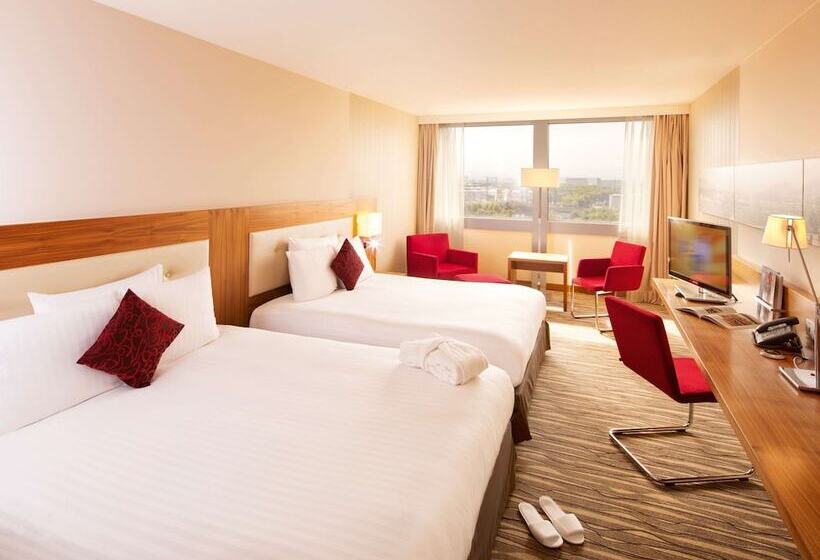 家庭间, Mövenpick Hotel Geneva