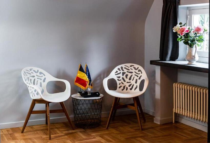 Студия Стандарт, Rose House B&b