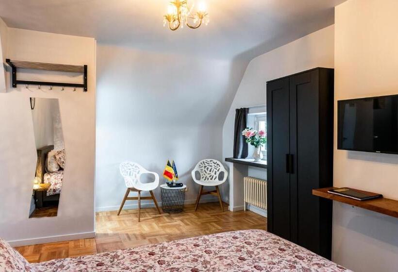 스탠다드 스튜디오, Rose House B&b
