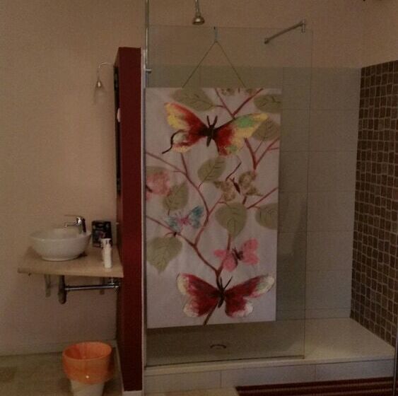 스탠다드 룸 공동 욕실, Gira Guest House