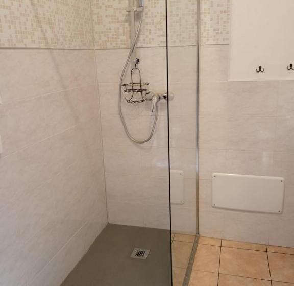 스탠다드 룸, Gira Guest House