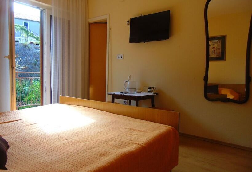 스탠다드 룸 가든 전망, Guest House Hvar Jelsa