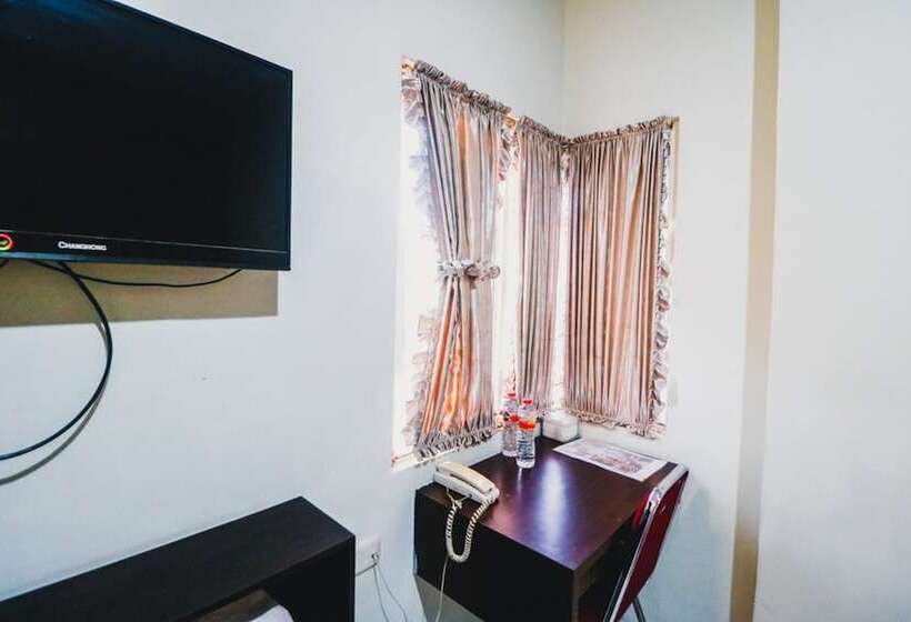 Номер Deluxe, Reddoorz Plus Near Mall Panakukang 2