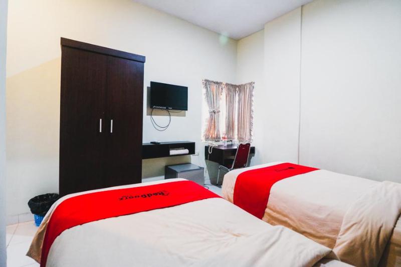 Номер Deluxe, Reddoorz Plus Near Mall Panakukang 2