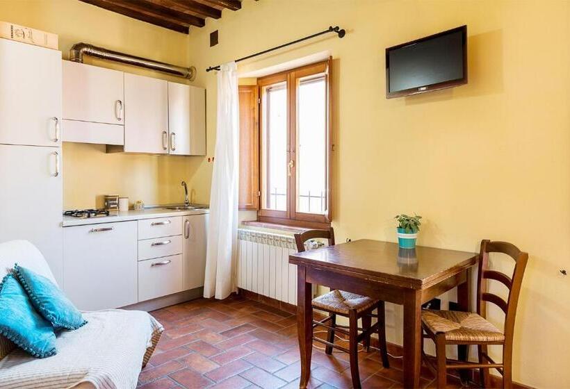 スタンダードスタジオ, Massa Alta B&b E Appartamenti