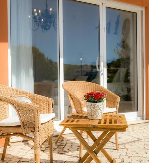 اتاق استاندارد با چشم‌انداز استخر, Casa Luisandra Boutique Hotel B&b
