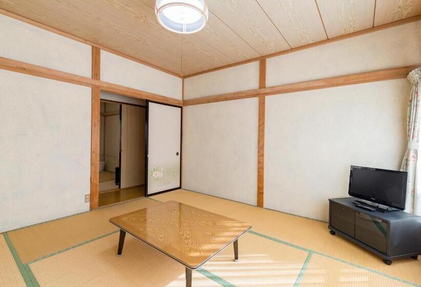 Standard Room Shared Bathroom, Chokiya