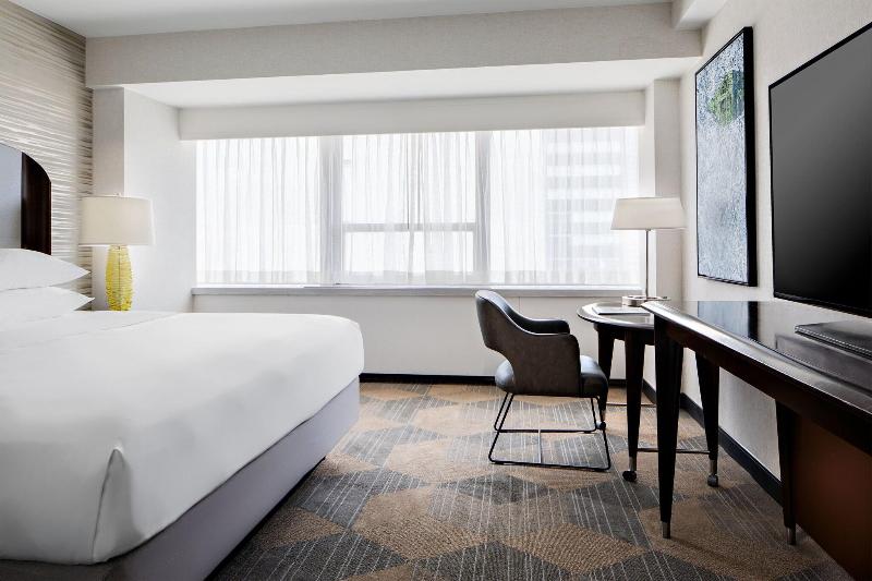 חדר סטנדרט עם מיטת קינג, Sheraton Dallas