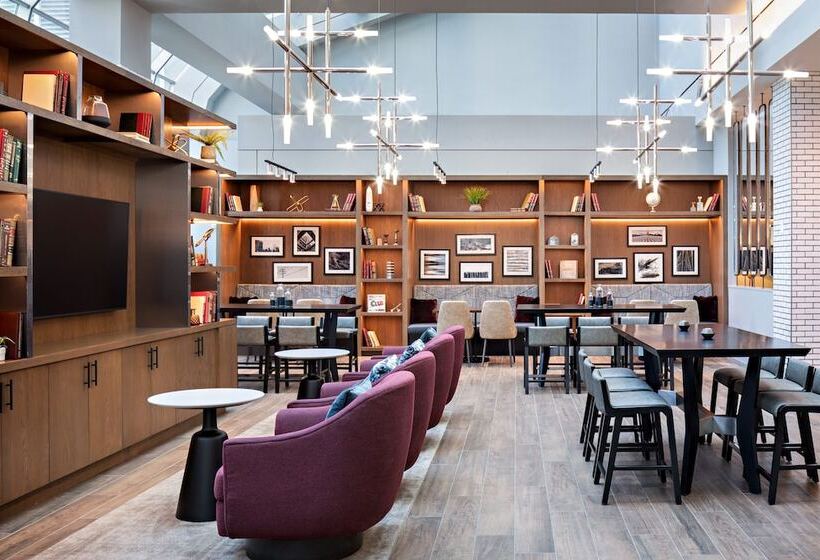 חדר קלאב, Sheraton Dallas