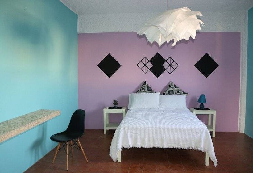 Полулюкс с Балконом, The Bongos   Socially Conscious Rooms, Part Of The Room Rate Goes To Charity