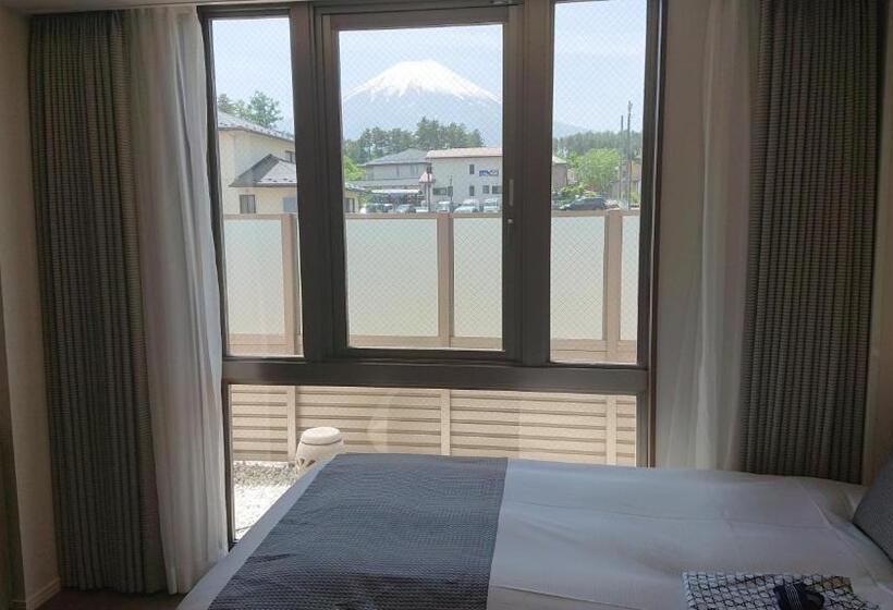 اتاق استاندارد با چشم‌انداز کوهستان, West Inn Fujiyoshida