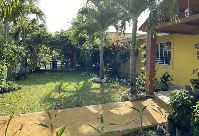 Четырехместный Номер Deluxe, Las Catalinas Coronado
