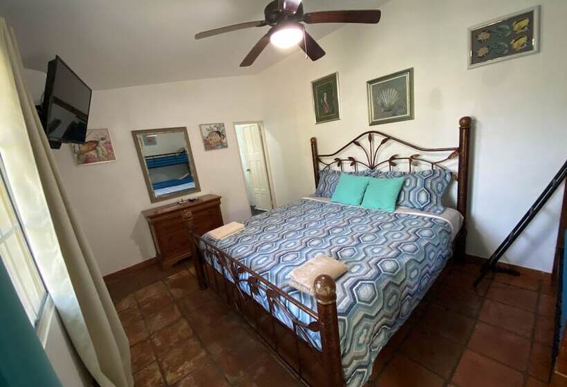 Четырехместный Номер Deluxe, Las Catalinas Coronado