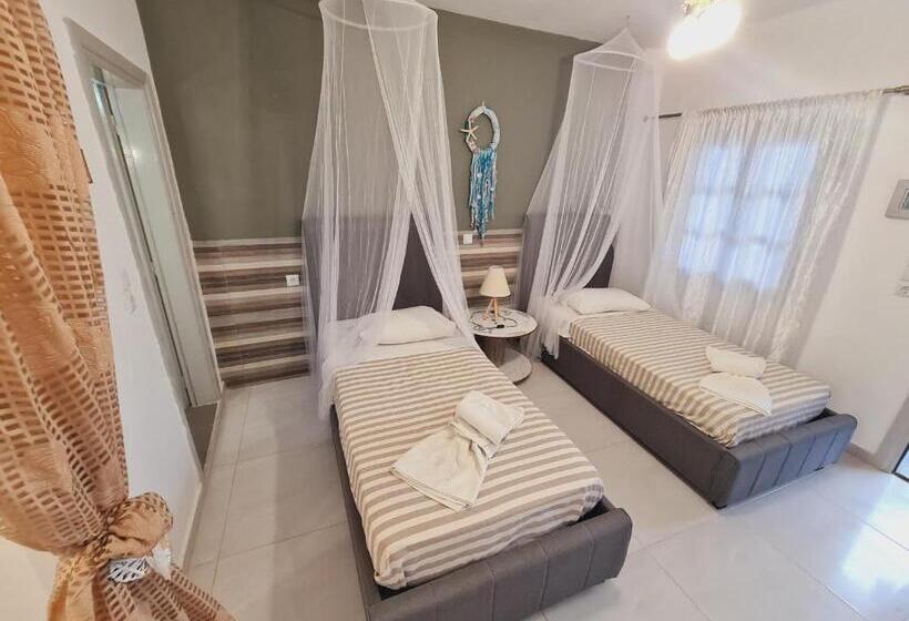 اتاق سوپریور سه تخته, Villa Anto