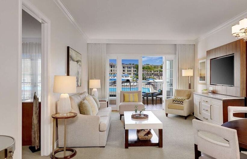 Люкс, Balboa Bay Resort