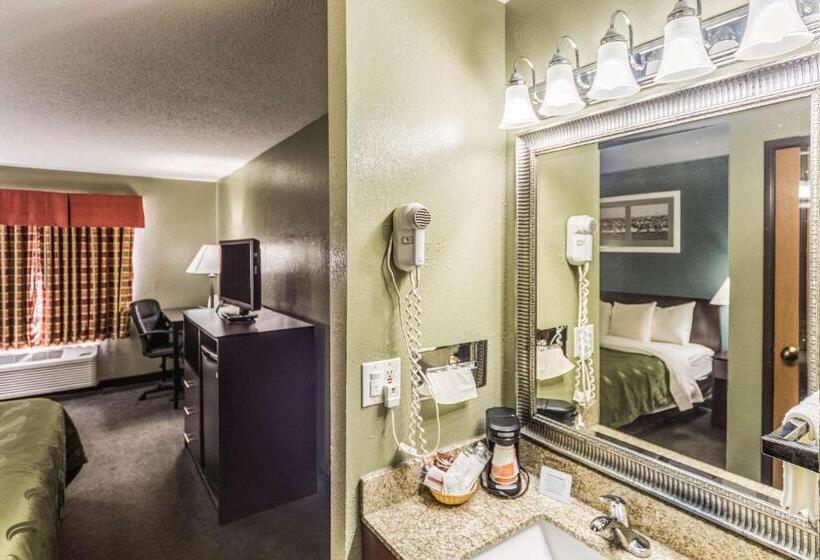 Quarto Standard Cama King, Quality Inn Columbia City Near Us30