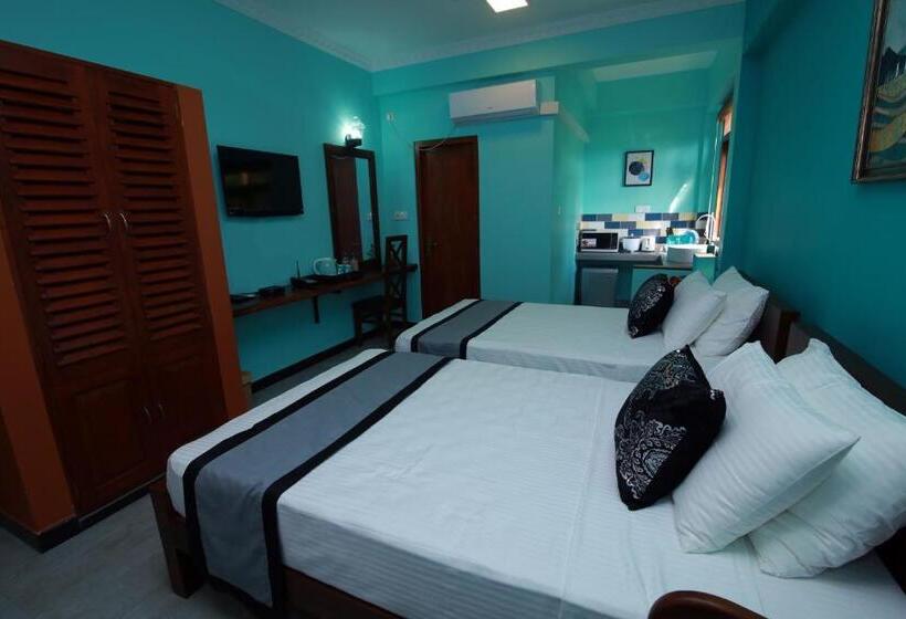 Quarto Deluxe com Sacada, Athithi Villa