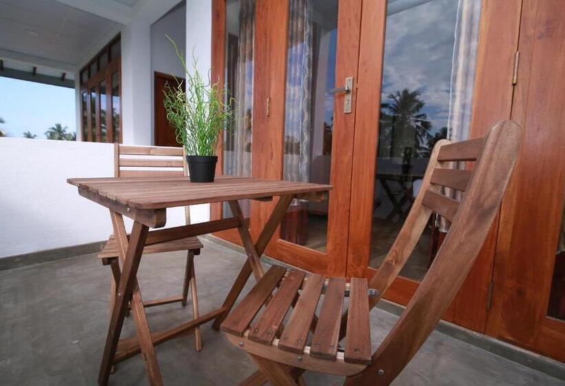 Quarto Estandar com Sacada, Athithi Villa
