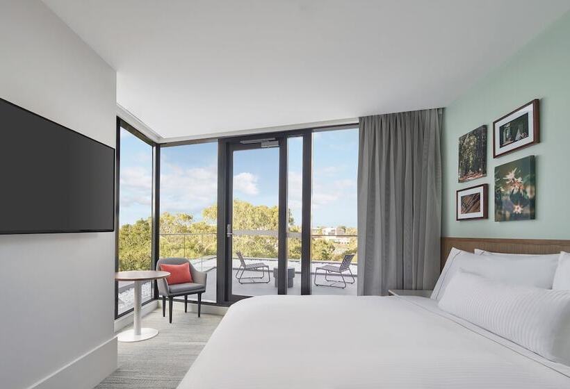 Номер Стандарт Двуспальная Кровать с Видом, Element Melbourne Richmond