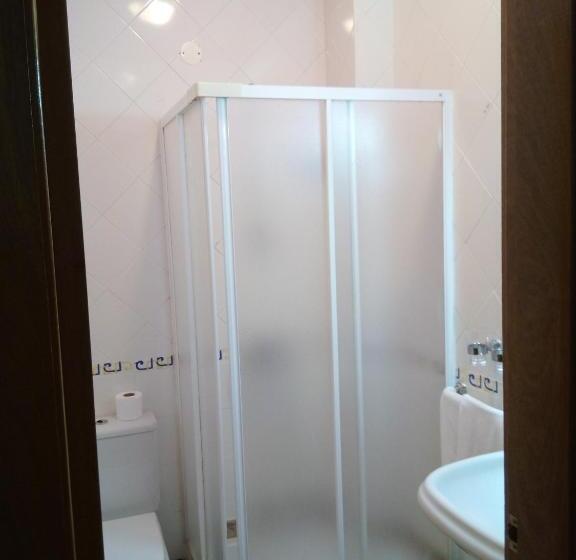 Семейный Номер, Residencial Moeda