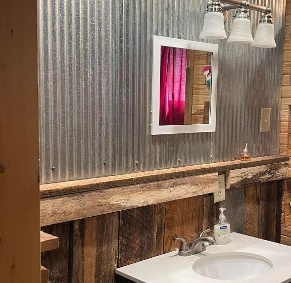 Номер Deluxe, Meramec River Resort