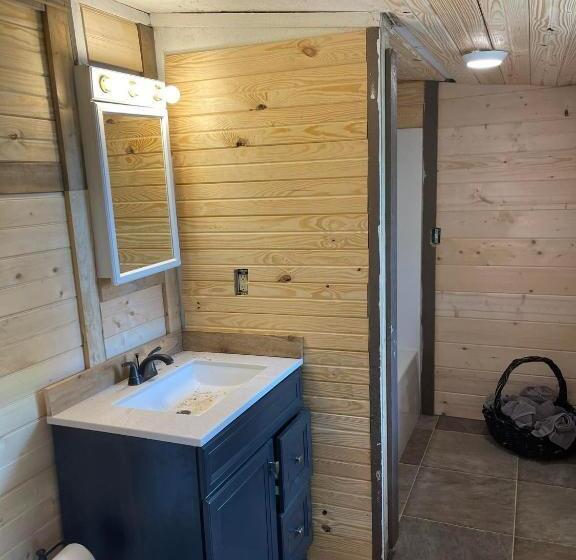 Номер Deluxe с Балконом, Meramec River Resort