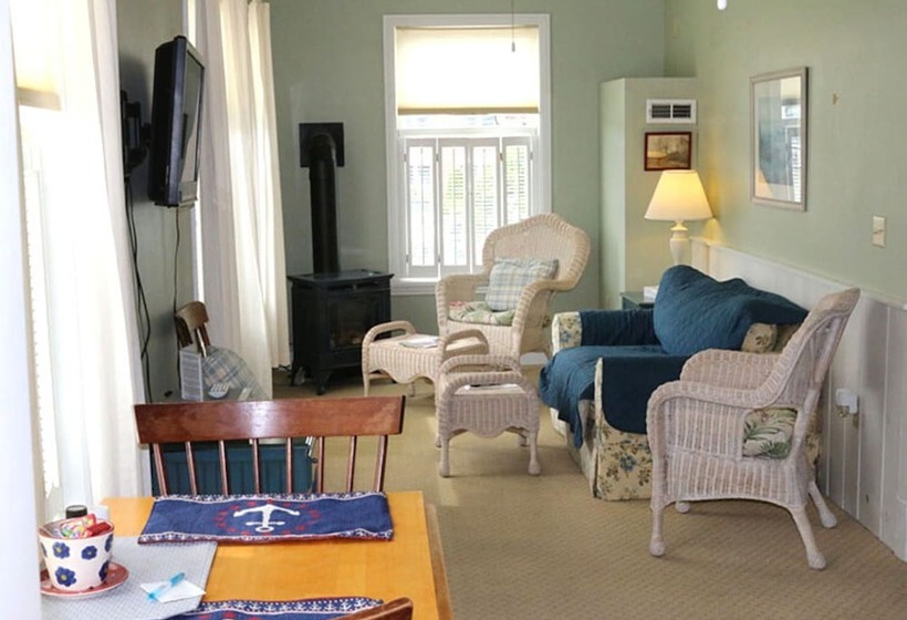 Номер Стандарт, Camden Riverhouse Hotel And Inn