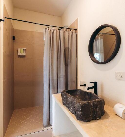 Pokój Standard 2 Łóżka Małżeńskie, Nuiya Hoteles Centro