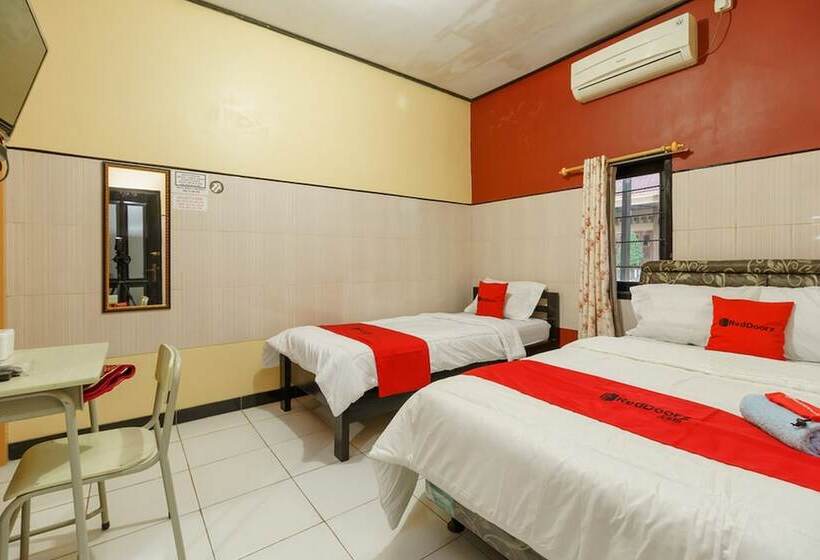 Номер Стандарт, Reddoorz Syariah Near Ciledug Station