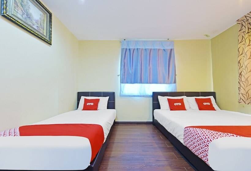 اتاق لوکس سه تخته, 98 Hotel By Oyo Rooms