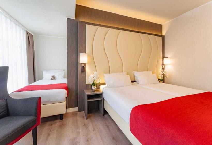Номер Стандарт Трехместный, Plaza Premium Den Haag City Center
