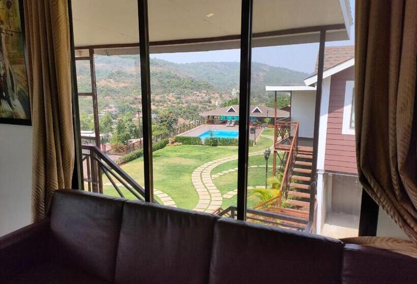 ویلای 3 خوابه, Green Velvet Resort Near Pawna Lake