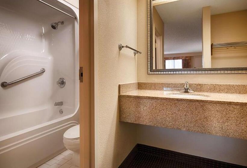 스위트 킹사이즈 침대, Best Western Inn & Suites Monroe