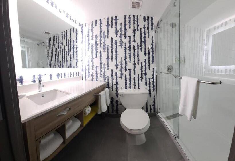이그제큐티브 룸 킹사이즈 침대, La Quinta By Wyndham Lexington Park   Patuxent