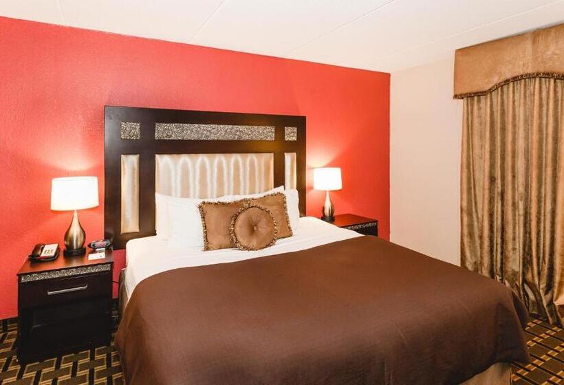 Люкс Superior 2 Спальни, Ramada By Wyndham Plymouth Hotel & Conference Center