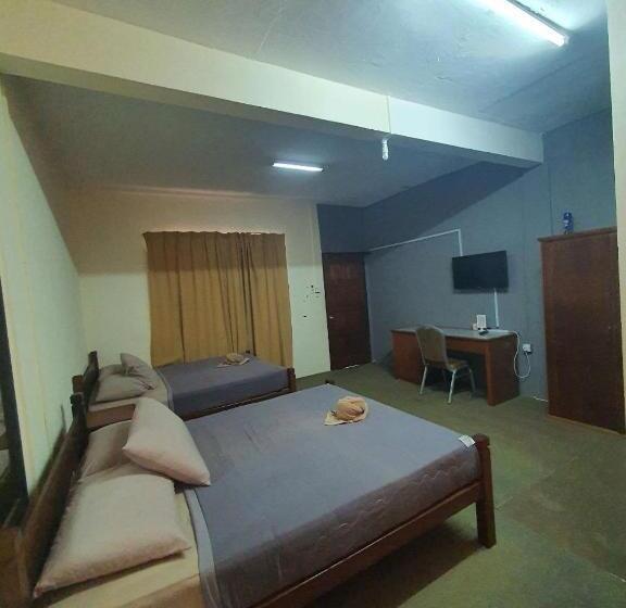 Четырехместный Номер Стандарт, Nks Chalet