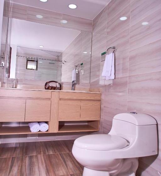 Трехместный Номер Стандарт с Балконом, Casa Esmeralda Hotel Boutique