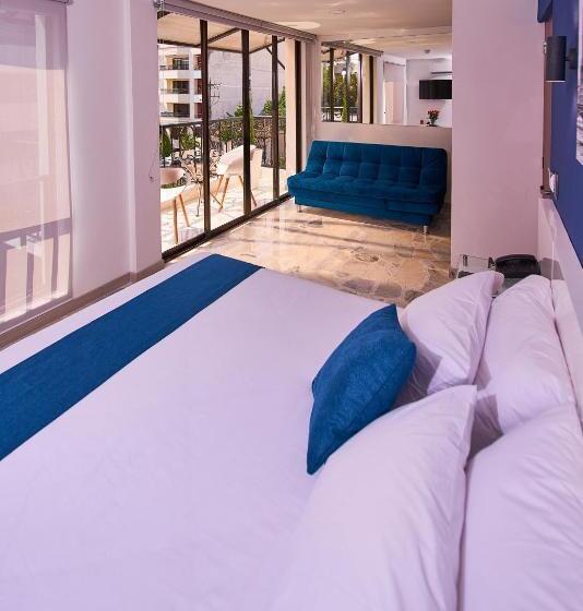 Трехместный Номер Стандарт с Балконом, Casa Esmeralda Hotel Boutique