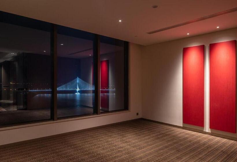Club Room King Bed, Hyatt Regency Zhuzhou