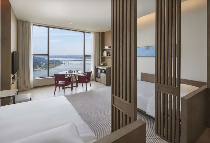 اتاق استاندارد با چشم‌انداز رودخانه, Hyatt Regency Zhuzhou