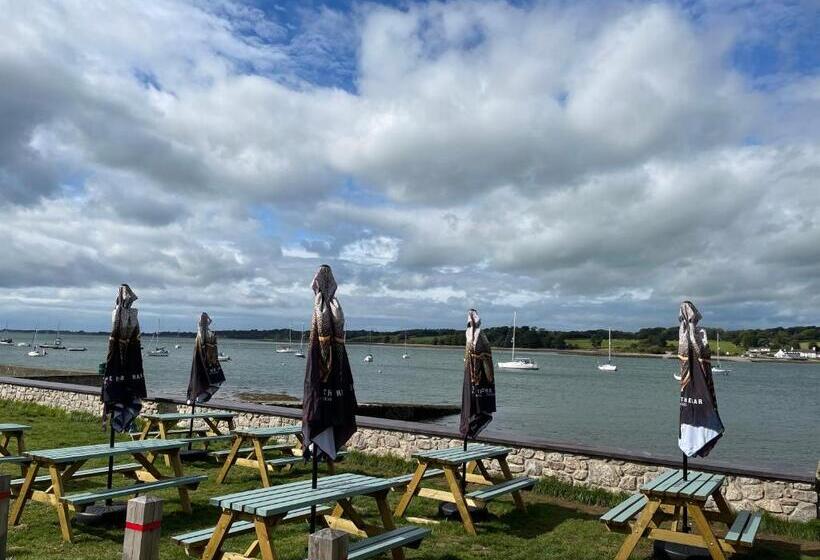 Номер Стандарт Вид на Море, Garddfon Inn