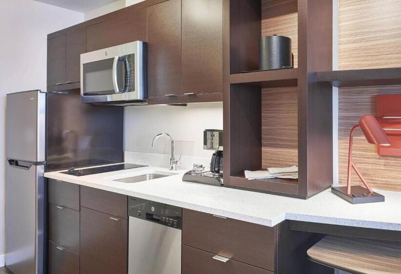 Студио Стандарт Кровать Кинг, Towneplace Suites By Marriott Medicine Hat