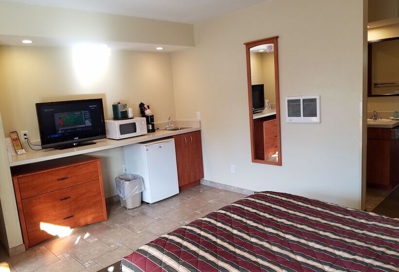 חדר סטנדרט עם מיטת קווין, Black Hawk Motel & Suites