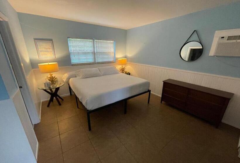 Бунгало Стандарт, Breezy Palms Resort