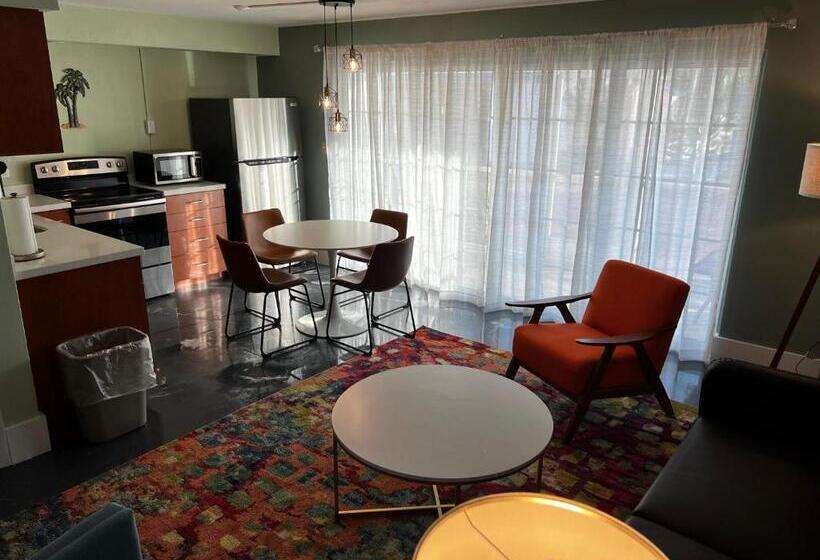 Апартаменты 1 Спальня Вид на Бассейн, Breezy Palms Resort