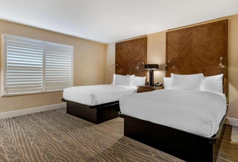 Номер Стандарт 2 Двуспальные Кровати, Best Western Plus Stevenson Manor